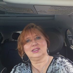 Meet your Posher, Romaine